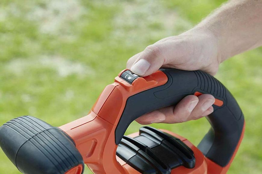 Black+Decker BEBLV301 пылесос-воздуходув с насадкой-граблями, 3 кВт, 404 км/ч, 11.7 м3/мин, мешок 72 л фото