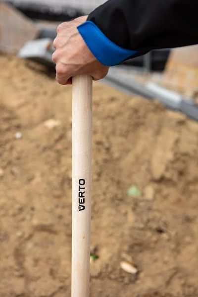 Лопата совковая с деревянной рукояткой Verto 15G019, 120 см, 1.8 кг фото