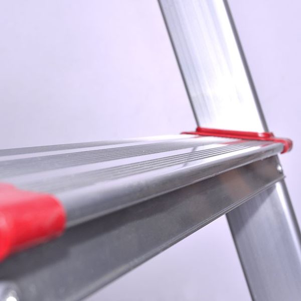 Стрем'янка алюмінієва INTERTOOL 5 сходинок, робоча висота 1065 мм фото