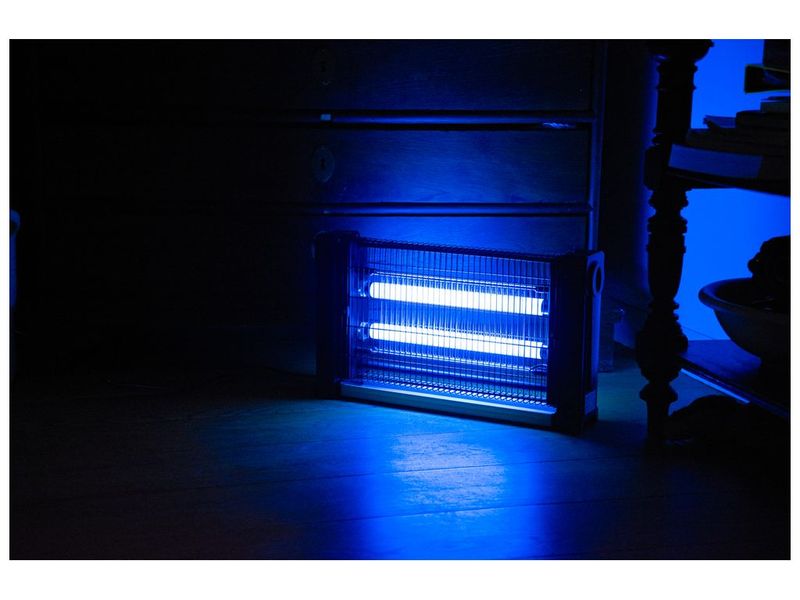 Лампа против насекомых ультрафиолетовая электрошоковая 2300 В LUND 67033, 26 Вт, до 80 м2 фото