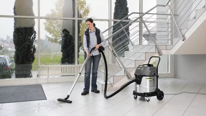 Karcher NT 50/2 Me Classic двухмоторный  (1.667-030.0), 2300 Вт, 50 л, сухое/влажное фото