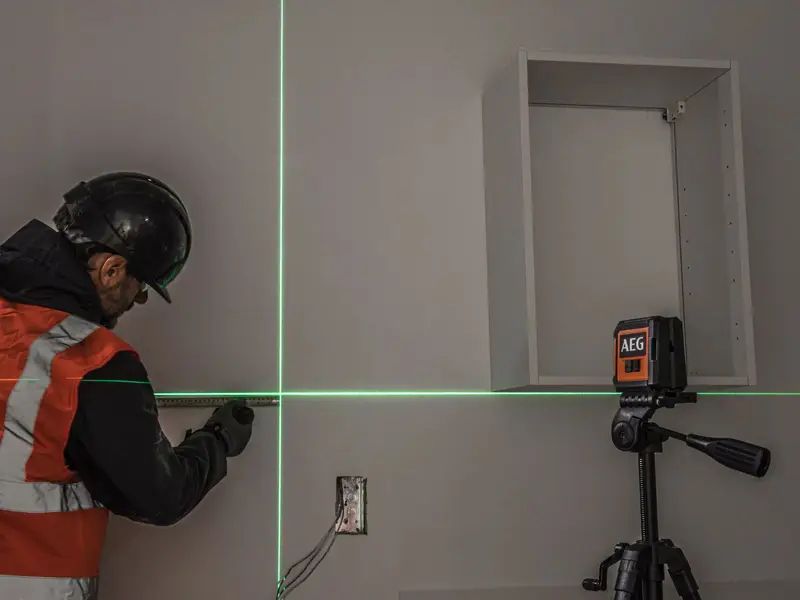 Лазерний рівень з зеленим променем фото